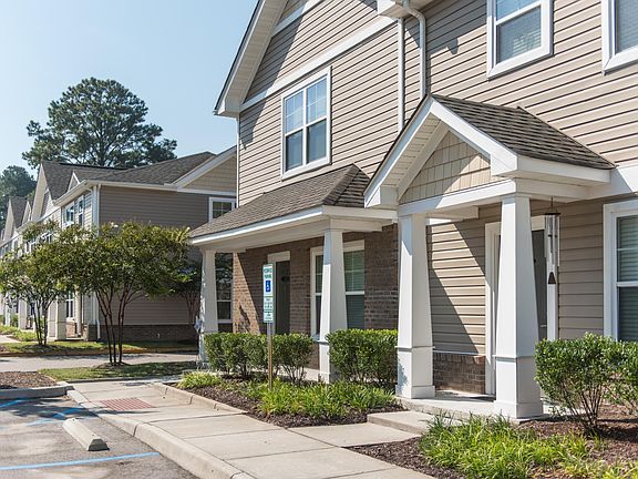 The Cottages At Town Center Apartment Rentals Virginia Beach Va