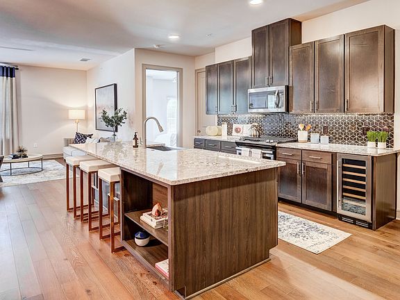 The Laurel Apartment Rentals Dallas Tx Zillow