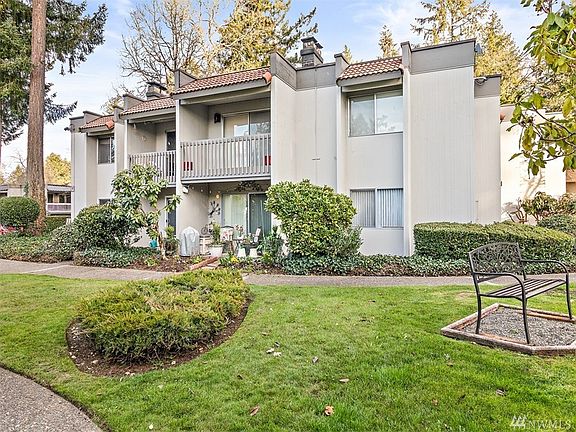 Oakbrook Country Club Apartments Condominiums - Lakewood, WA | Zillow