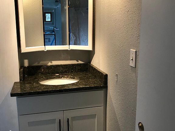 3022 Federal Ave Apt 1 Everett Wa 98201 Zillow