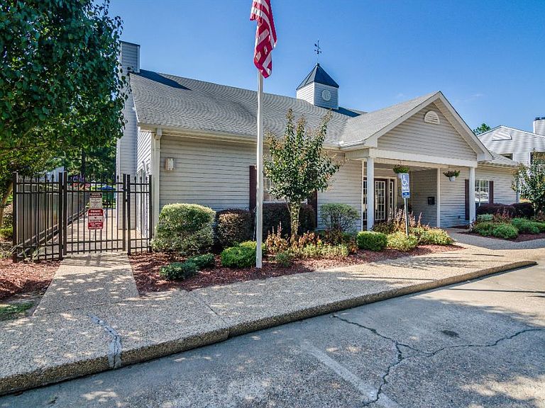 Laurelwood Apartment Homes Apartment Rentals Laurel, MS Zillow