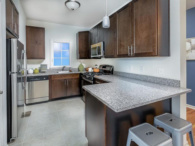 Summerfields Lofts Summerfields 360 Apartment Rentals Somerset, NJ