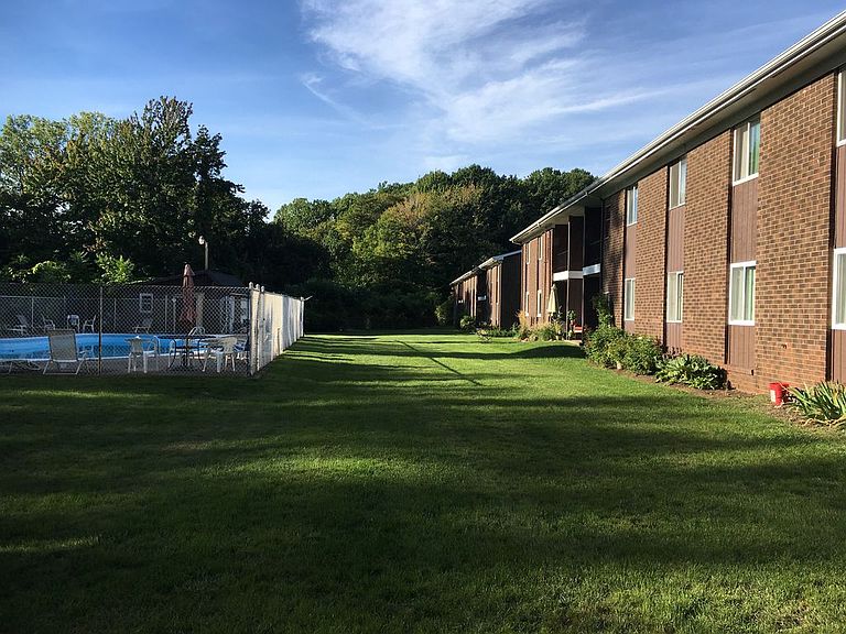 310 Presque Isle Blvd Erie, PA, 16505 Apartments for Rent