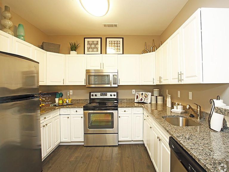 Apartments at Aberdeen Station Apartment Rentals - Aberdeen, NJ | Zillow