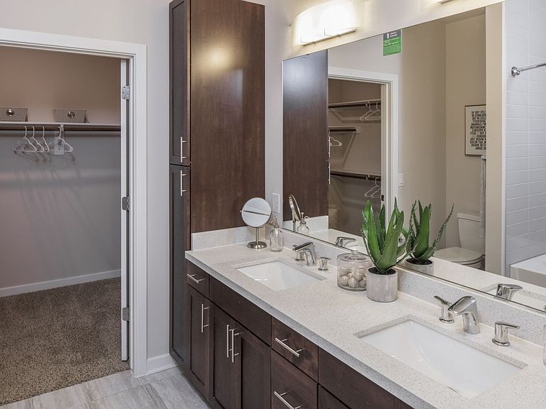 IMT Residences at Riata Apartment Rentals Austin, TX