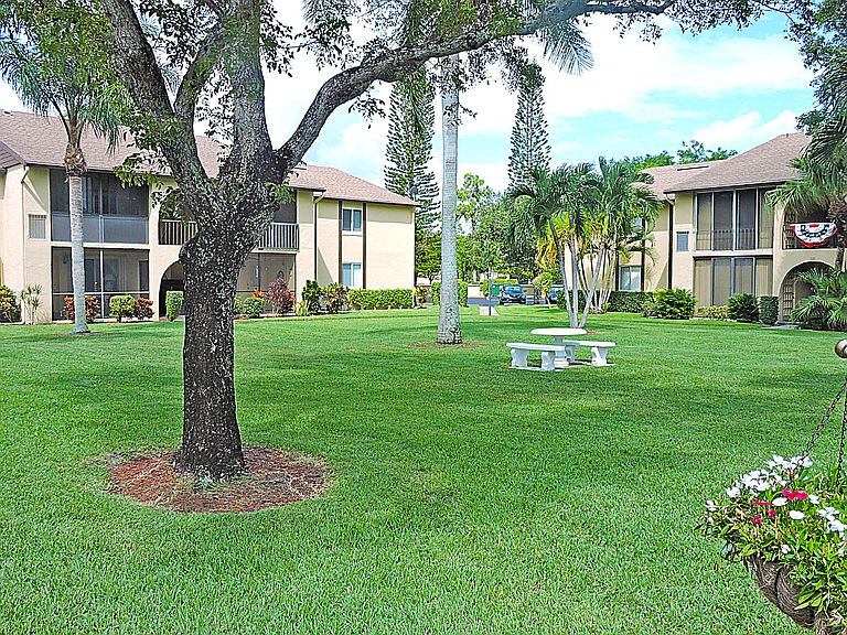 Pine Ridge Condominiums Lake Worth, FL Zillow