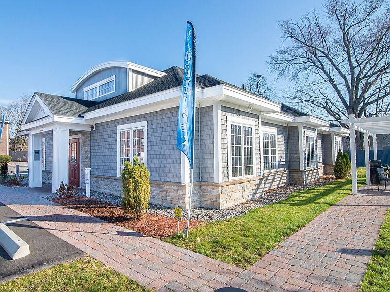 Hallmark Village and Northwood Common Apartment Rentals Lowell, MA