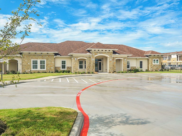 21821 S Post Oak Rd Fresno, TX, 77545 Apartments for Rent