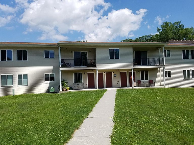 Oakbrook Manor Apartment Rentals - Ravena, NY | Zillow