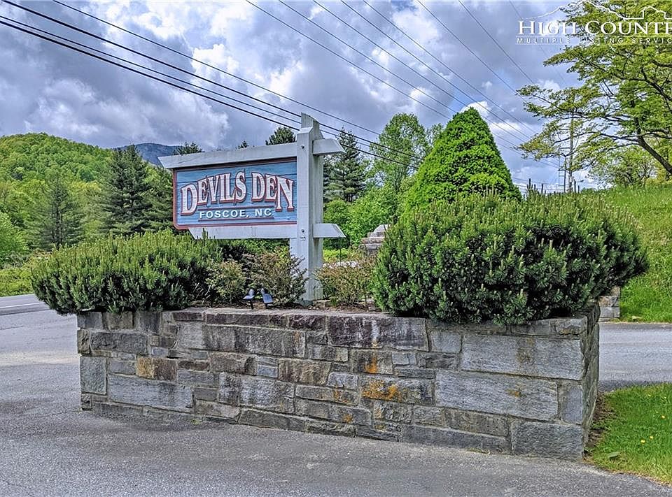 23 Tweetsie Ln Banner Elk Nc 28604 Mls 215625 Zillow