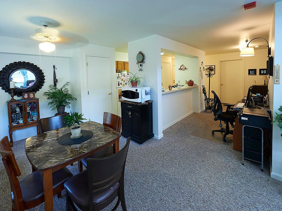 1040 Penn St 2 Bedroom Reading Pa 19602 Zillow