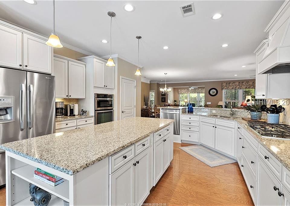 158 Kings Creek Dr Bluffton Sc 29909 Mls 398669 Zillow