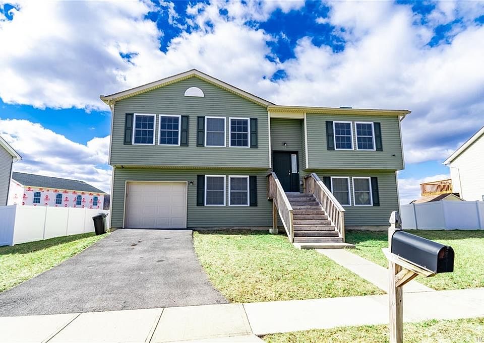 133 Orchard St Newburgh Ny 12550 Zillow