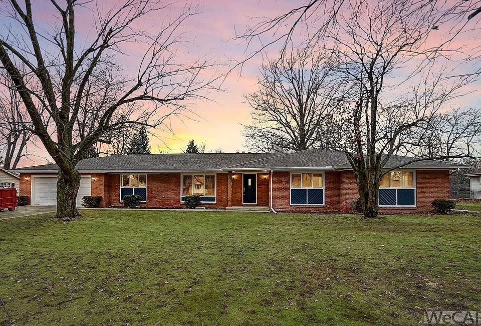 1616 Fairway Dr Lima Oh 45805 Mls 200278 Zillow