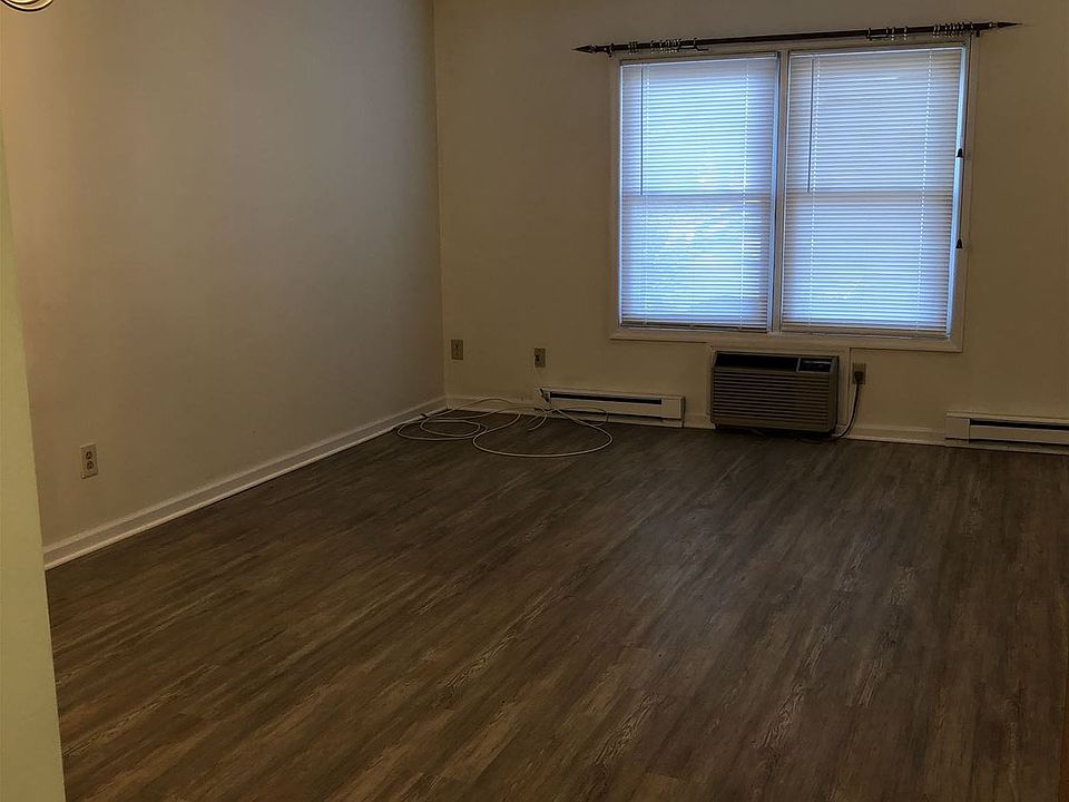 2506 Watt St Prefect Schenectady Ny 12304 Zillow