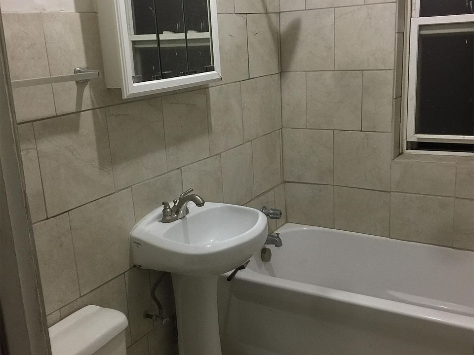 1254 N Cicero Ave 16 Chicago Il 60651 Zillow