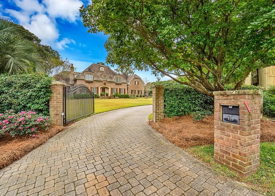 129 Myrtlewood Ln Mobile Al 36608 Mls 621523 Zillow