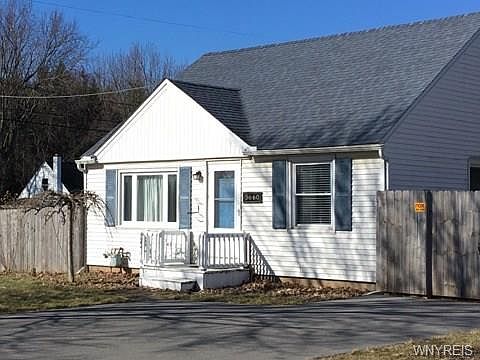 5660 Locust Street Ext Lockport Ny 14094 Zillow