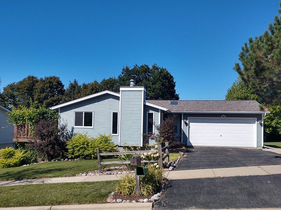 826 Squire Ln West Bend Wi 53090