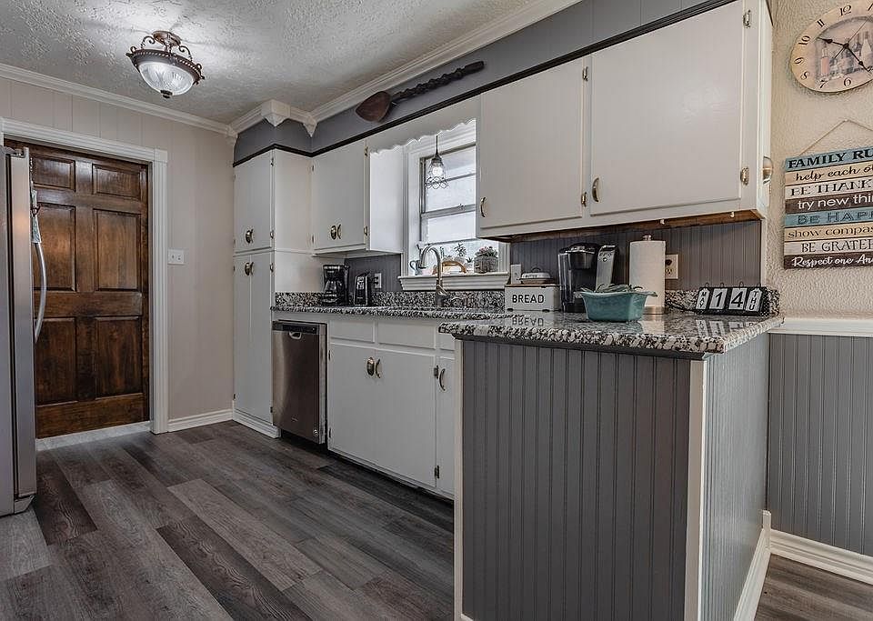 215 N Avenue R Clifton Tx 76634 Mls 14345399 Zillow 215 N Avenue R Clifton Tx 76634 Mls