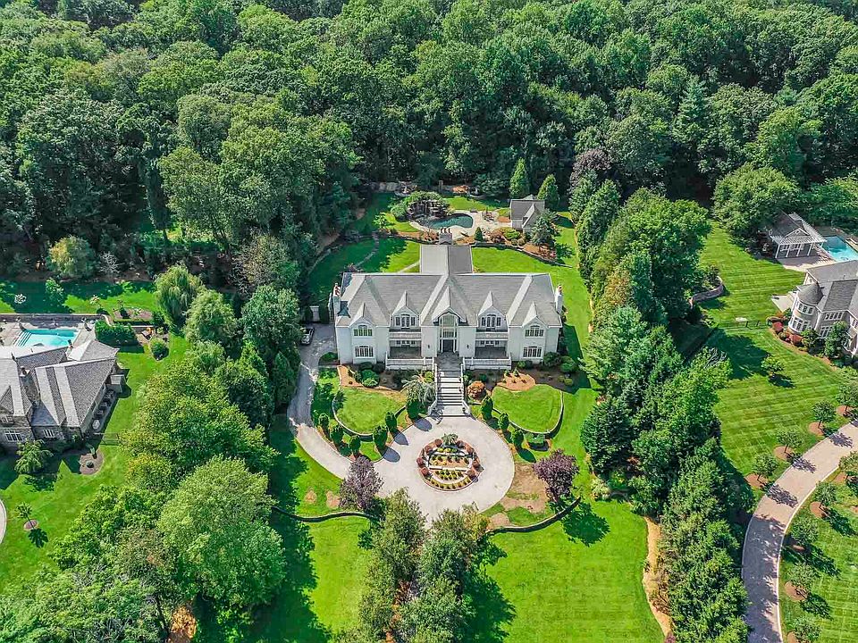 51 Chestnut Ridge Rd, Saddle River, NJ 07458 MLS 1948937