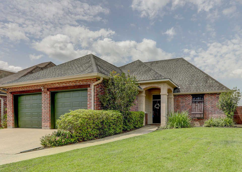 107 Southlake Cir Youngsville La 70592 Zillow