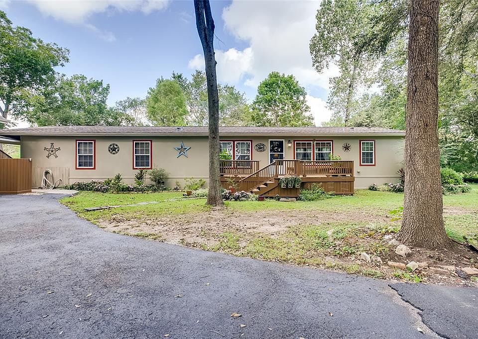 235 County Road 146 Alvin Tx 77511 Zillow