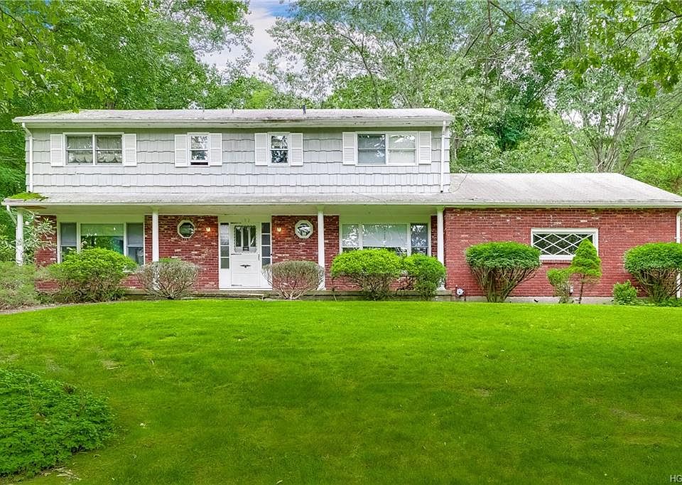 193 Mcnamara Rd Spring Valley Ny 10977 Zillow