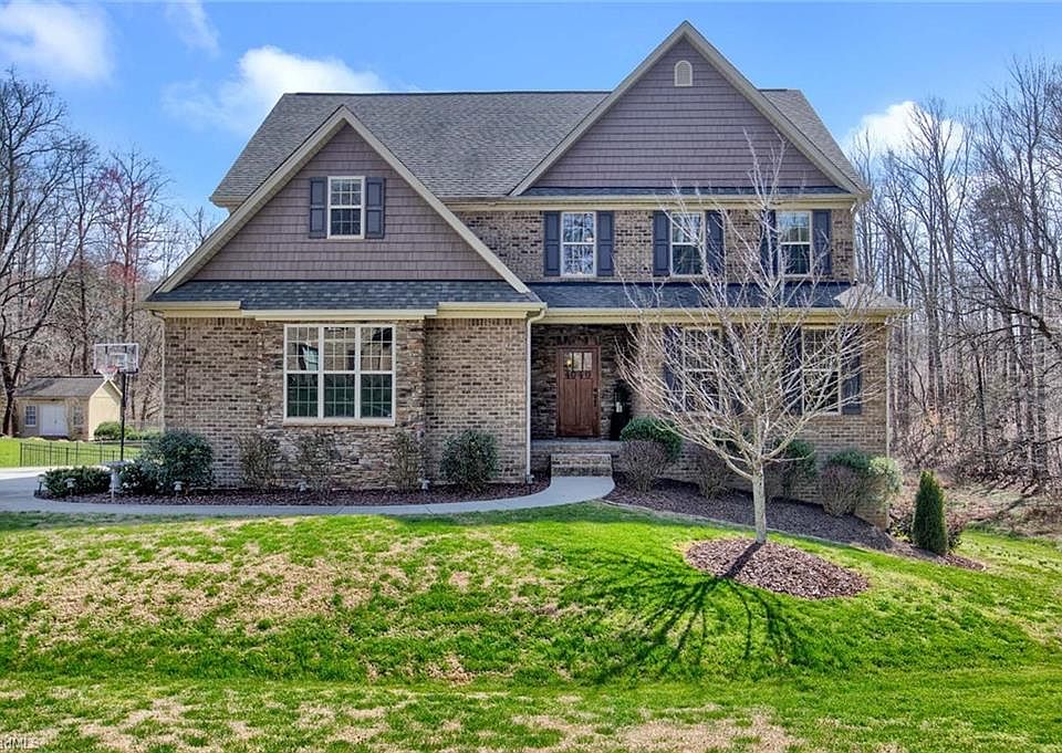 4040 Ridgeline Dr, Kernersville, NC 27284 MLS 970285