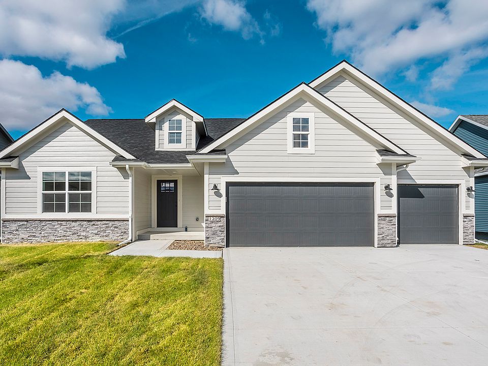 1209 Sw 7th St Grimes Ia 50111 Mls 577042 Zillow