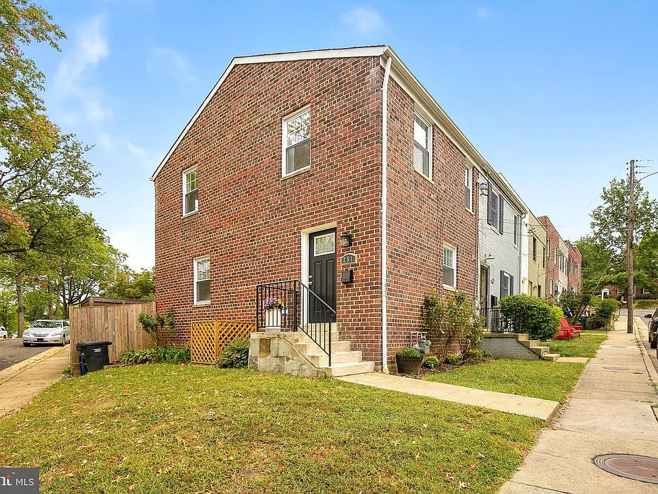 251 Burgess Ave Alexandria Va 22305 Mls Vaax240374 Zillow