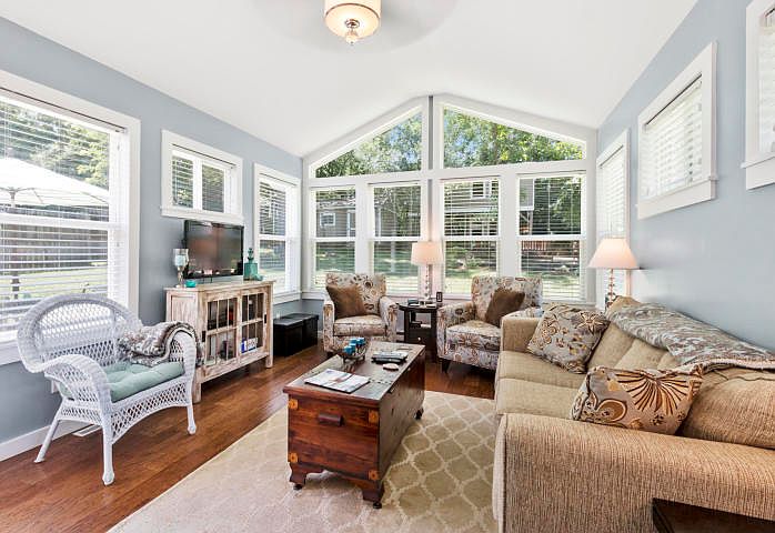 4131 Spruce St Delavan Wi 53115 Mls 1679732 Zillow 4131 Spruce St Delavan Wi 53115 Mls