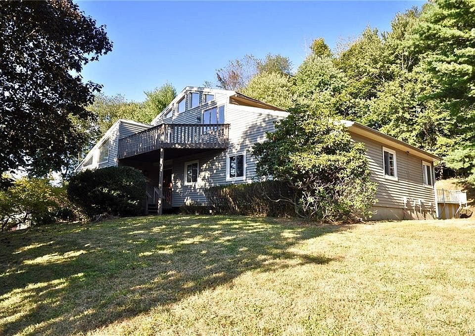 213 Waters Edge Valley Cottage Ny 10989 Mls 5070472 Zillow