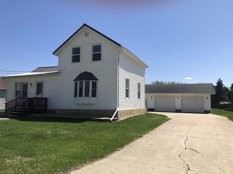 611 E Jefferson St, New Hampton, IA 50659 MLS 20200246