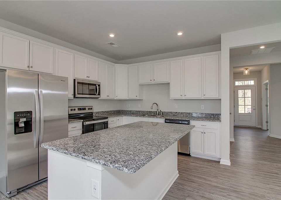 608 Revival Ln Virginia Beach Va 23462 Mls 10299504 Zillow