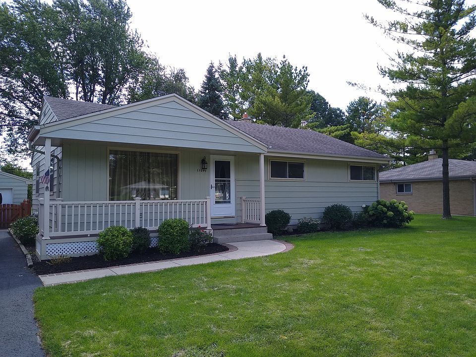 11641 W Woodside Dr Hales Corners Wi 53130