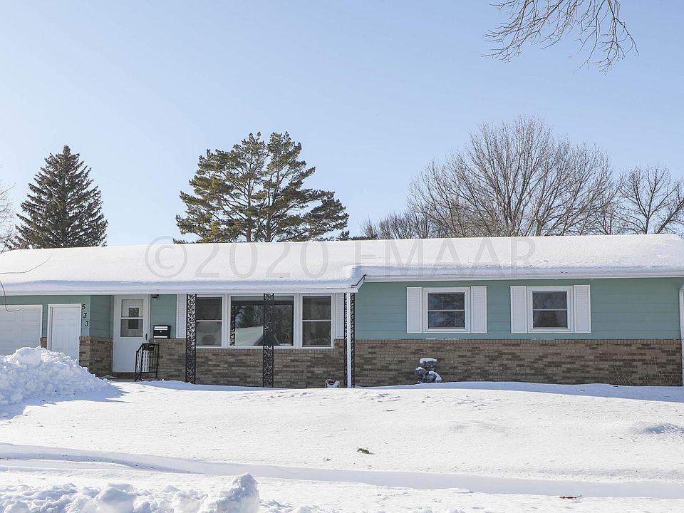 533 Maple Ln Moorhead Mn 56560 Mls 20 99 Zillow