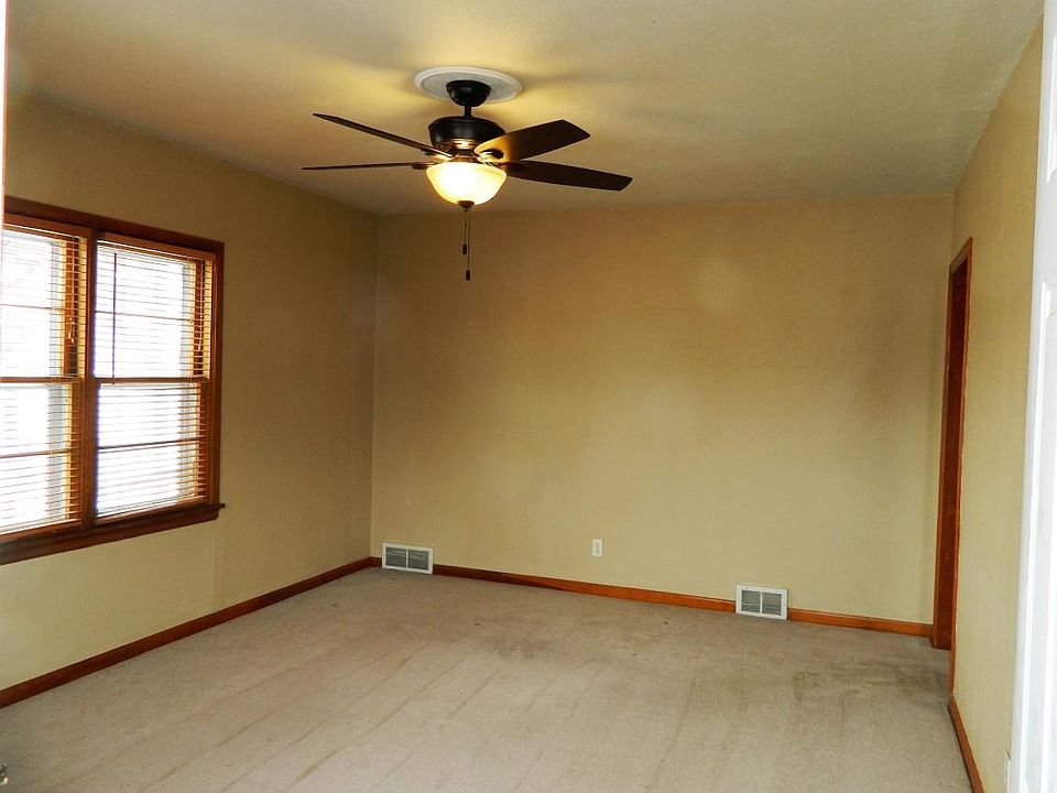 418 N 13th Street Main Floor Bismarck Nd 58501 Zillow