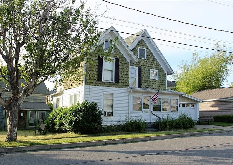 606 Mary St, Clayton, NY 13624 Zillow