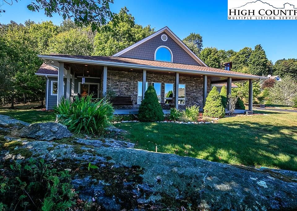 559 Banner Grande Ln Banner Elk Nc 28604 Zillow