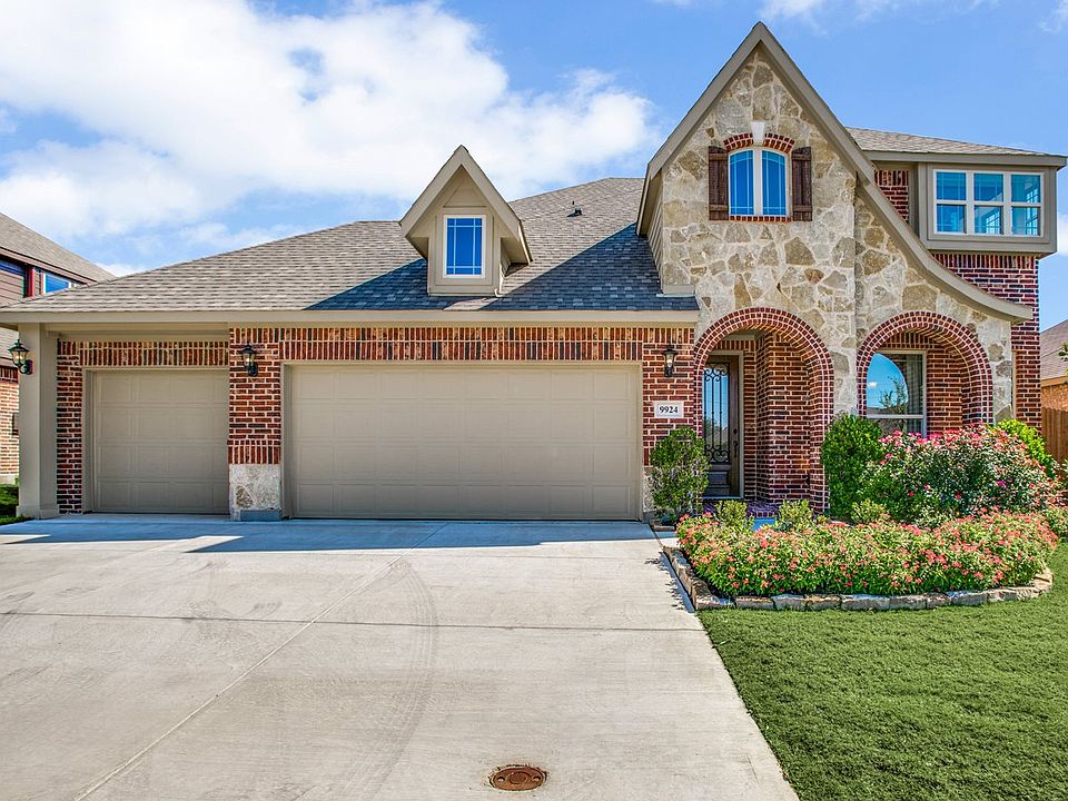 Maplewood by Bloomfield Homes in Desoto TX