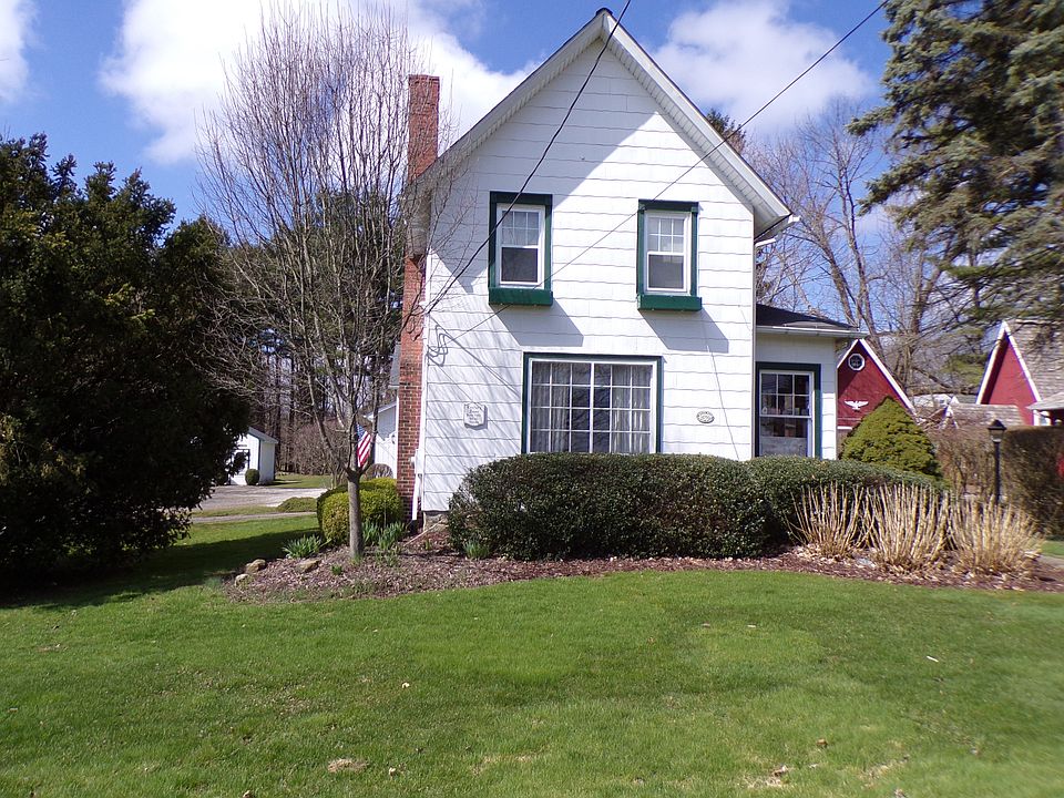 14790 S Cheshire St, Burton, OH 44021