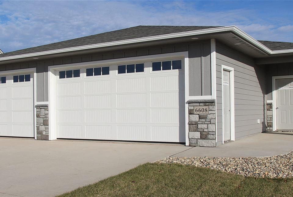 6608 S Laguna Cir Sioux Falls Sd 57108 Mls 21906145 Zillow