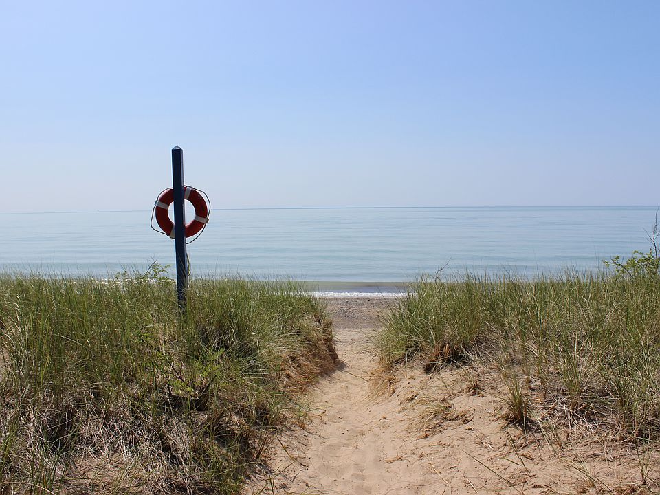 Sunset Shore By Cottage Home In South Haven Mi Zillow