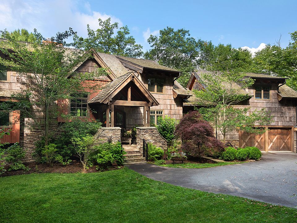 160 Tanglewood Trl Blowing Rock Nc 28605 Zillow