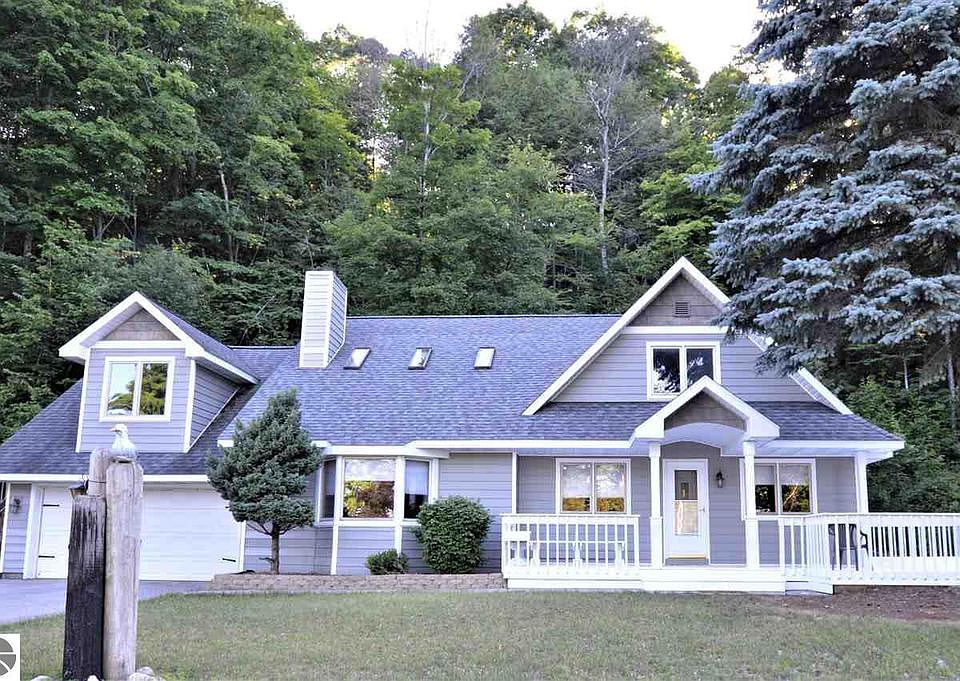 10406 S West Bay Shore Dr Traverse City Mi 49684 Zillow