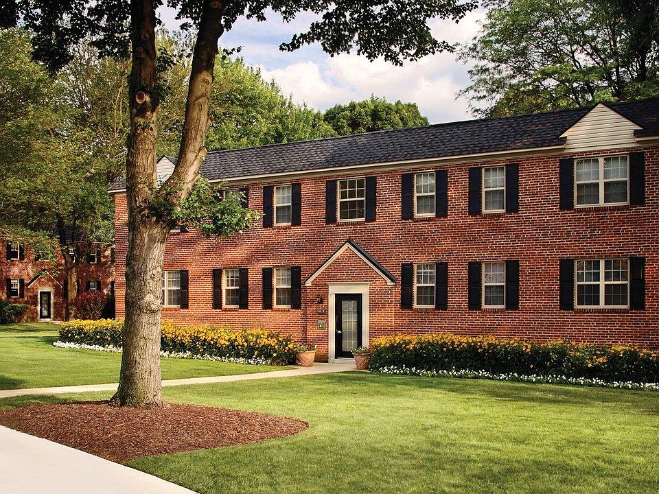 The Villas at Bryn Mawr Apartment Homes