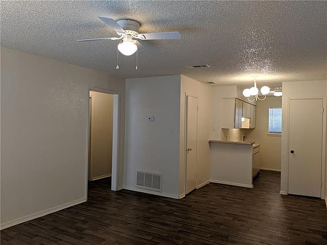 2643 W Randol Mill Rd Apt B Arlington Tx 76012 Zillow