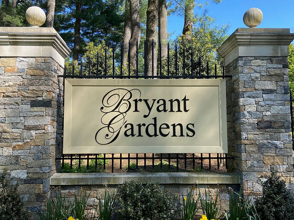 13 Bryant Cres APT 1G, White Plains, NY 10605