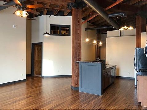 Pritzlaff Lofts Apartment Rentals - Milwaukee, WI